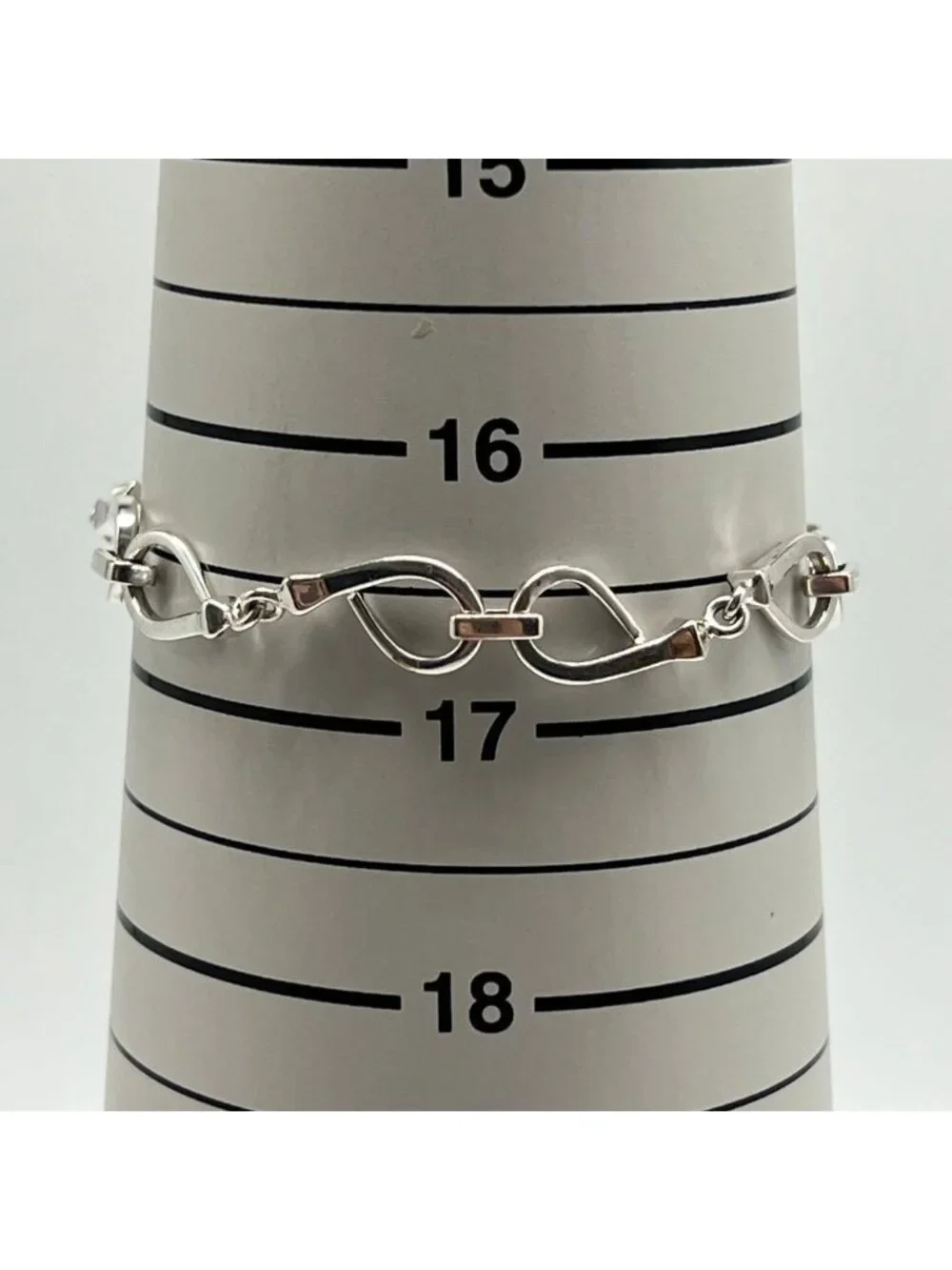 Gucci Chiodo Nail Bracelet